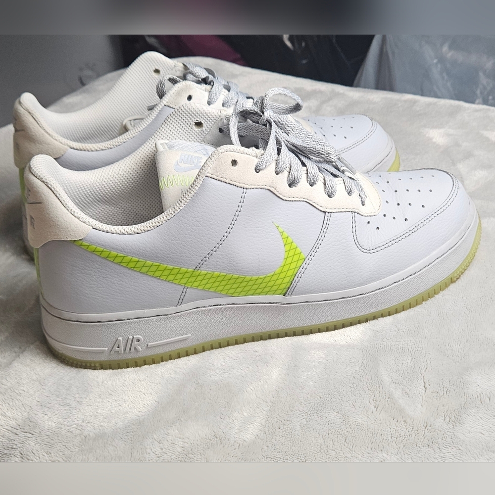 Nike Air Force 1 ’07 LV8 “White/Volt Grid Swoosh” Men’s 9.5 – CD0888-102